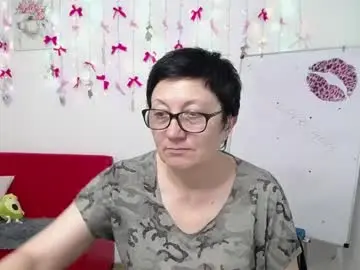 Emilyl0vee  live sex cam