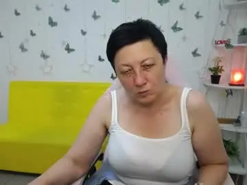 Emilyl0vee  live sex cam