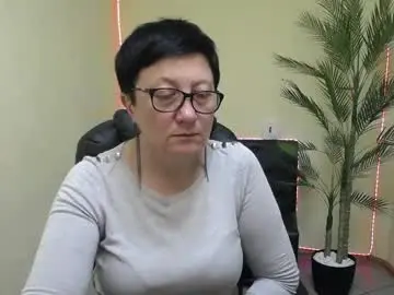 Emilyl0vee  live sex cam