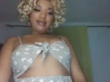 Kelliecapri  live sex cam