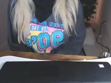 Kymchi  live sex cam