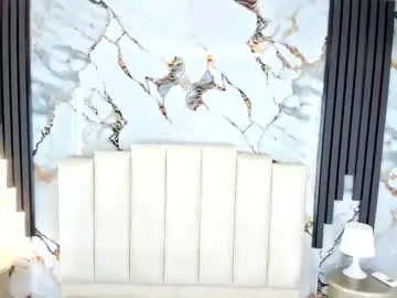 Larakrof  live sex cam