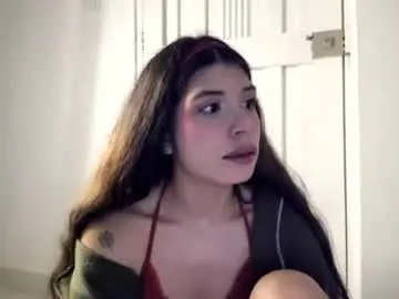 Lucyportman  live sex cam