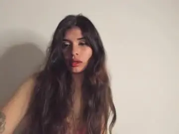 Lucyportman  live sex cam