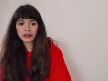 Lucyportman  live sex cam
