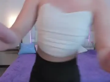 Meganqueen2  live sex cam