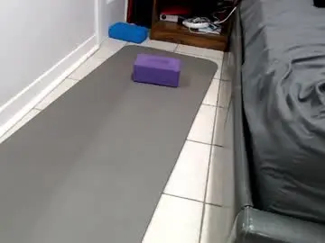 Mina26m  live sex cam