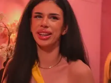 Reinatriana  live sex cam