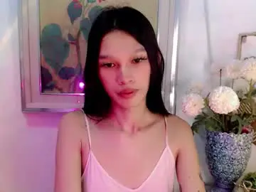 Sassynrich  live sex cam
