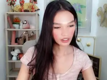 Sassynrich  live sex cam