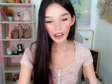 Sassynrich  live sex cam
