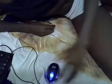 Blackmelanin30  live sex cam