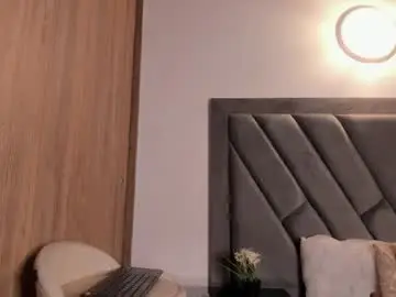 Brenda_nova18  live sex cam