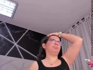 Julietsofia  live sex cam