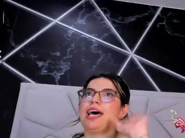 Julietsofia  live sex cam