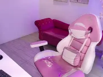 Kiara__wild  live sex cam