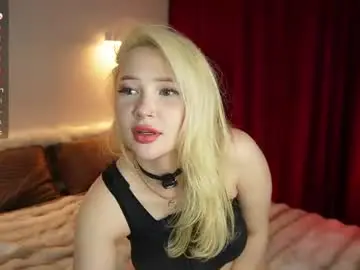 Laurawifenes  live sex cam