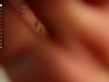 Laurawifenes  live sex cam