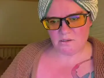 Midnightcurvealive  live sex cam