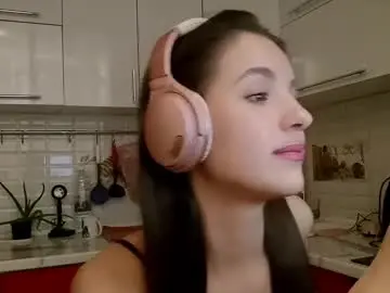 Millicentowolabi  live sex cam