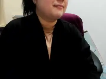 Qiraniki  live sex cam