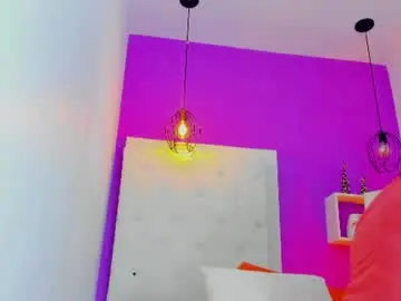 Roxy_sexy69  live sex cam