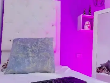 Roxy_sexy69  live sex cam