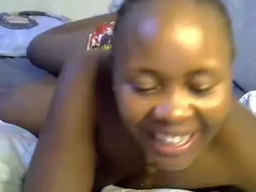 Sassy_bella  live sex cam