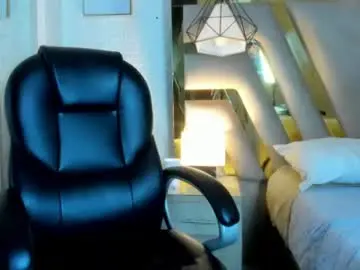 Black_luna01  live sex cam