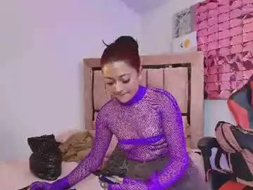 Dannie__  live sex cam