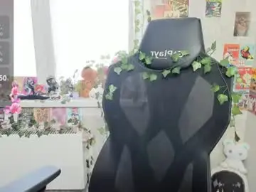 Inferno_kitten  live sex cam