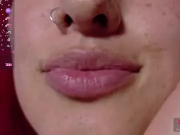 Luccycollins_  live sex cam