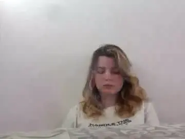 Marilynnstoutt  live sex cam