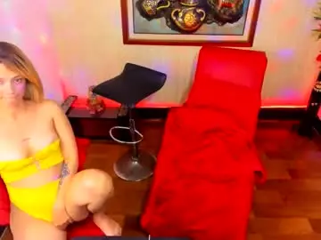 Miahotsweet  live sex cam