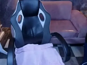 Sophie_jones_b  live sex cam