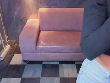 Sophie_jones_b  live sex cam