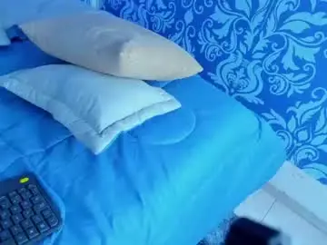 Amora_kiss  live sex cam