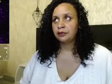 Danielaa_a  live sex cam