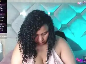 Danielaa_a  live sex cam