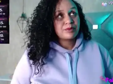 Danielaa_a  live sex cam