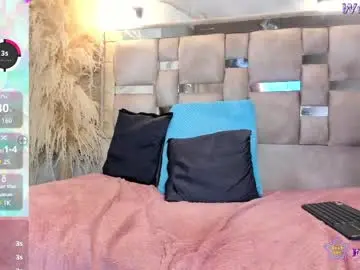 Danielaa_a  live sex cam