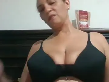 Hallygirlhoy  live sex cam