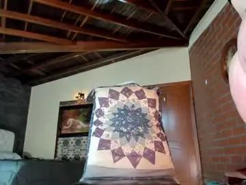 Little_izzi  live sex cam