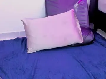 Maily_zans  live sex cam