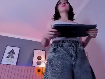Nina_ford_  live sex cam