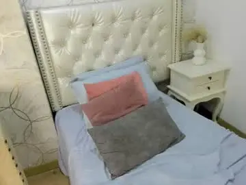 Sophie_v_5  live sex cam
