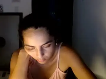 Tantricroots  live sex cam