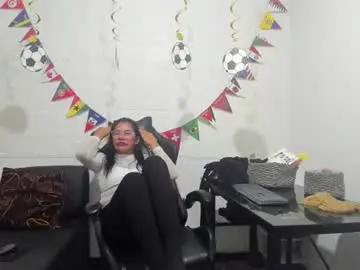 Miss_clarepocahose  live sex cam