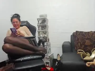 Miss_clarepocahose  live sex cam