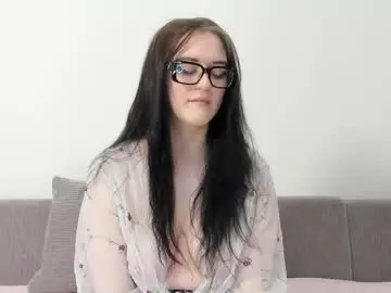 Nikiikmoon  live sex cam